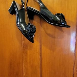 ♠️ 7.5W Softspots Black Patent Leather Sandals NWT